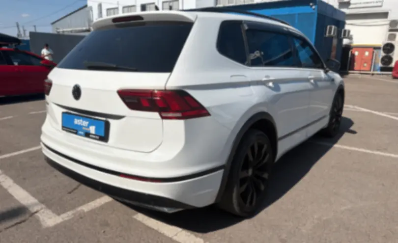 Volkswagen Tiguan 2020 года за 12 500 000 тг. в Алматы фото 3