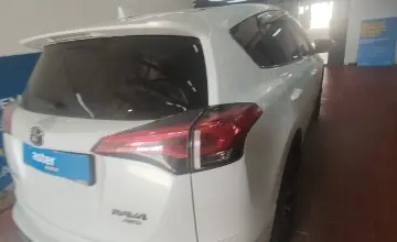 Toyota RAV4 2018 года за 10 000 000 тг. в Астана