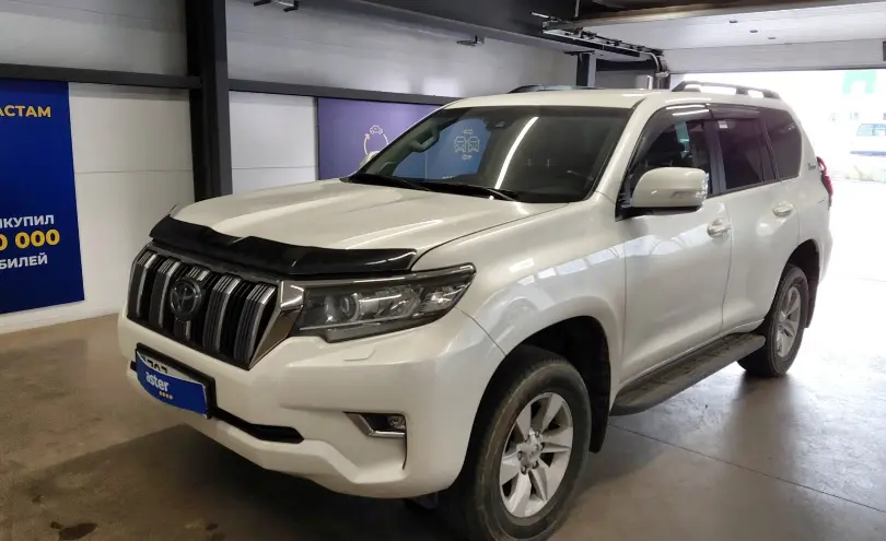 Toyota Land Cruiser Prado 2022 года за 24 000 000 тг. в Астана
