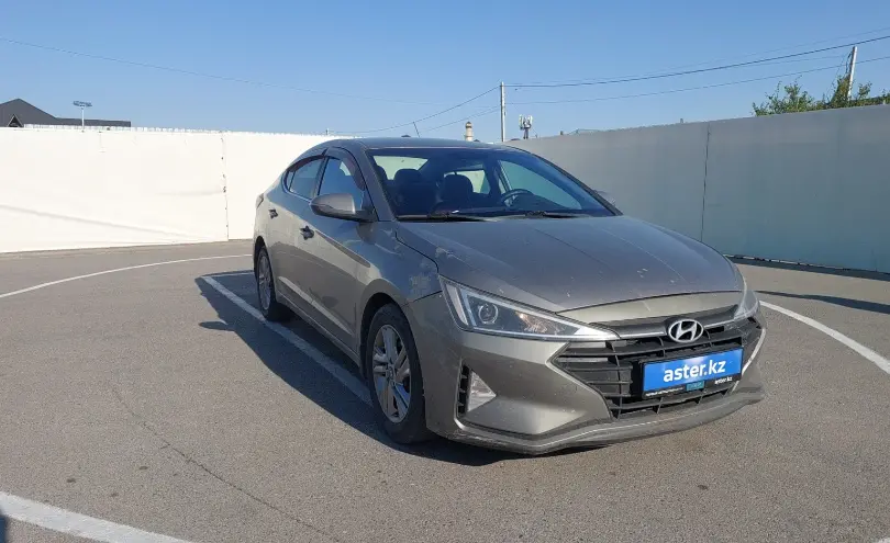 Hyundai Elantra 2019 года за 6 500 000 тг. в Шымкент фото 2