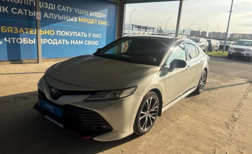 Toyota Camry 2020 года за 12 500 000 тг. в Алматы