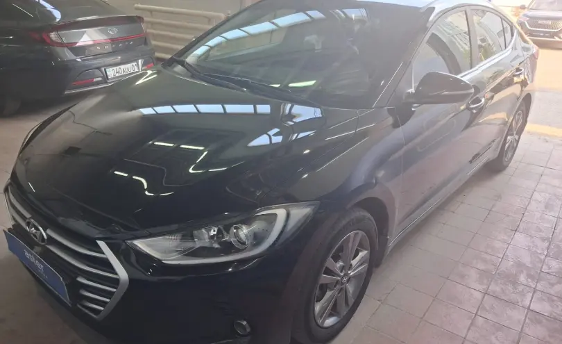 Hyundai Elantra 2018 года за 6 500 000 тг. в Астана