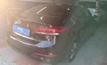 Hyundai Elantra 2018 года за 6 500 000 тг. в Астана