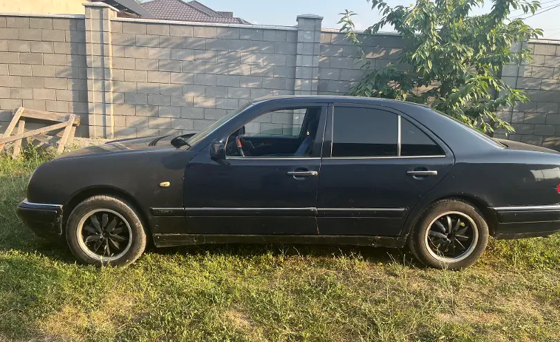Mercedes-Benz E-Класс 1997 года за 1 700 000 тг. в Алматы