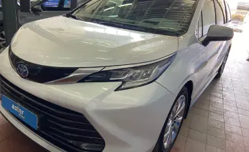 Toyota Sienna 2023 года за 27 000 000 тг. в Астана фото 1