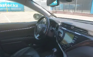 Toyota Camry 2018 года за 14 000 000 тг. в Алматы фото 5