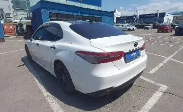 Toyota Camry 2018 года за 14 000 000 тг. в Алматы фото 4