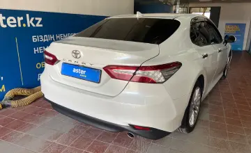 Toyota Camry 2018 года за 13 000 000 тг. в Астана