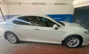 Toyota Camry 2018 года за 13 000 000 тг. в Астана фото 4