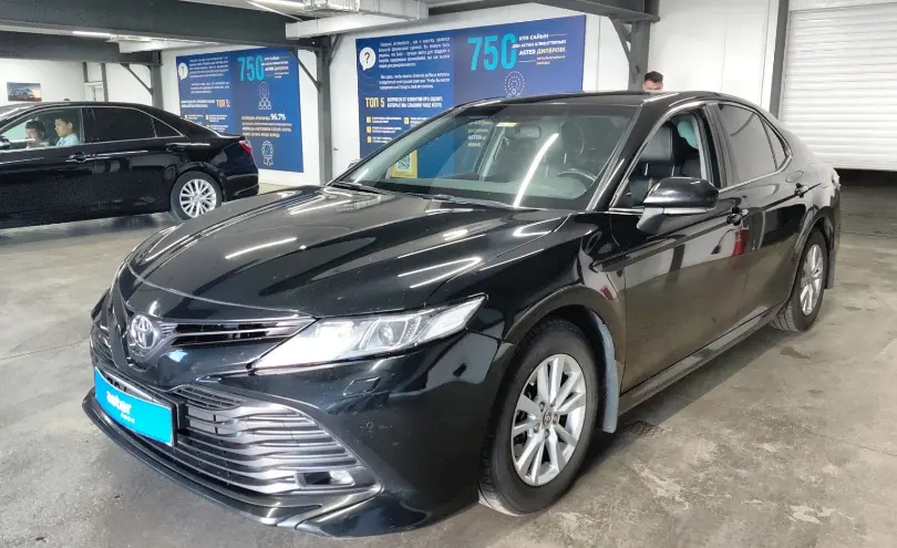 Toyota Camry 2021 года за 12 800 000 тг. в Астана