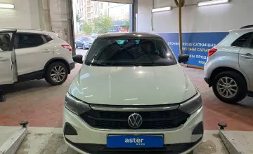 Volkswagen Polo 2021 года за 7 500 000 тг. в Астана фото 2