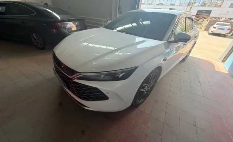 BYD Qin 2025 года за 9 400 000 тг. в Астана