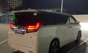 Toyota Alphard 2017 года за 35 000 000 тг. в Шымкент