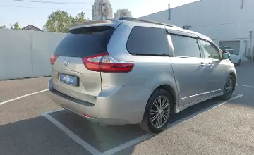 Toyota Sienna 2018 года за 15 500 000 тг. в Шымкент фото 3