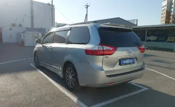 Toyota Sienna 2018 года за 15 500 000 тг. в Шымкент фото 4