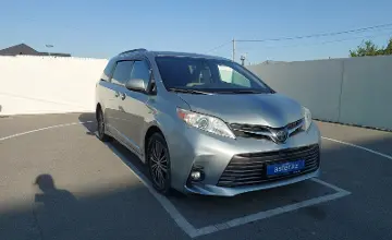 Toyota Sienna 2018 года за 15 500 000 тг. в Шымкент фото 2