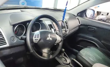 Mitsubishi Outlander 2010 года за 5 500 000 тг. в Астана фото 5