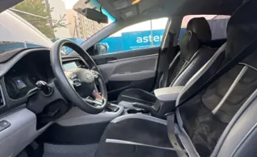 Hyundai Elantra 2019 года за 6 700 000 тг. в Алматы фото 5