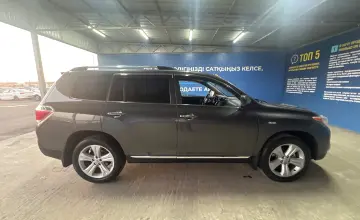 Toyota Highlander 2011 года за 12 000 000 тг. в Алматы фото 4