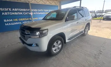 Toyota Land Cruiser 2018 года за 27 500 000 тг. в Алматы фото 1
