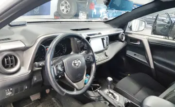 Toyota RAV4 2018 года за 10 500 000 тг. в Астана фото 5