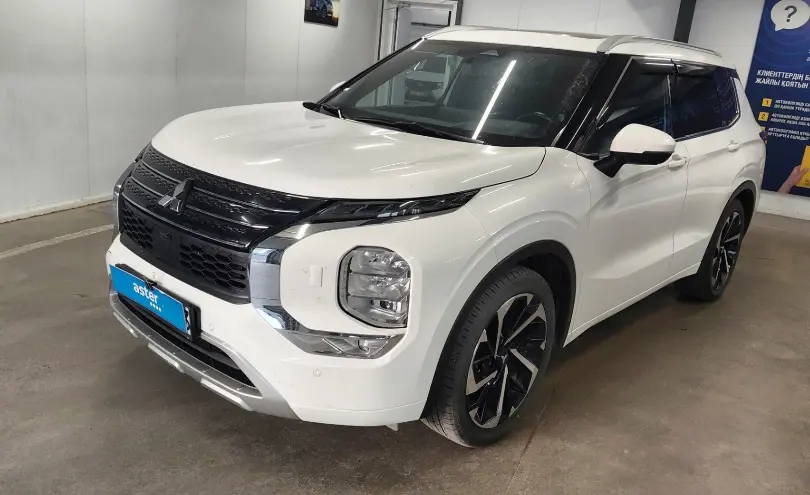 Mitsubishi Outlander 2023 года за 18 500 000 тг. в Астана