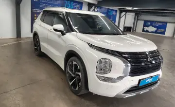 Mitsubishi Outlander 2023 года за 18 500 000 тг. в Астана фото 2