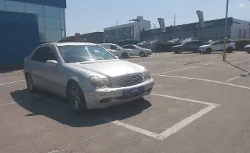 Mercedes-Benz C-Класс 2001 года за 1 000 000 тг. в Алматы фото 2