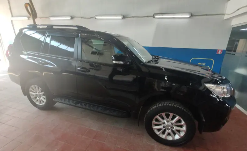 Toyota Land Cruiser Prado 2018 года за 23 000 000 тг. в Астана фото 4