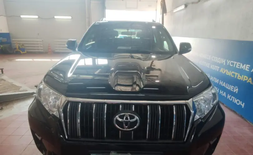 Toyota Land Cruiser Prado 2018 года за 23 000 000 тг. в Астана фото 2