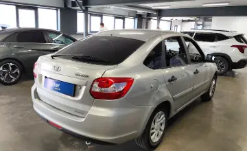 LADA (ВАЗ) Granta 2018 года за 2 800 000 тг. в Астана фото 3