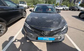 Toyota Camry 2019 года за 14 500 000 тг. в Астана фото 2