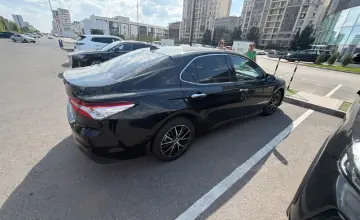 Toyota Camry 2019 года за 14 500 000 тг. в Астана фото 4