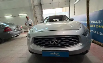 Infiniti FX 2010 года за 9 000 000 тг. в Астана фото 2