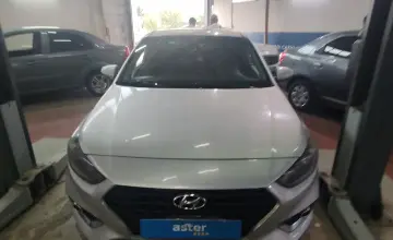 Hyundai Accent 2019 года за 5 600 000 тг. в Астана фото 2