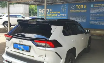 Toyota RAV4 2022 года за 19 700 000 тг. в Алматы