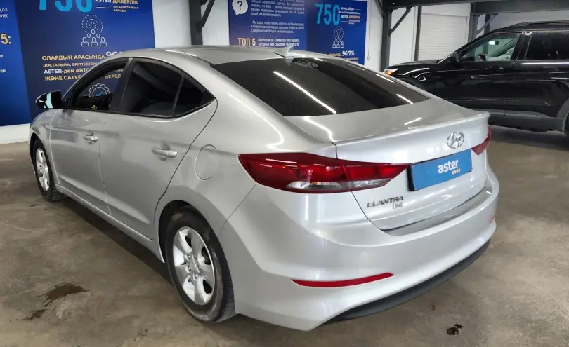 Hyundai Elantra 2017 года за 6 800 000 тг. в Астана фото 4