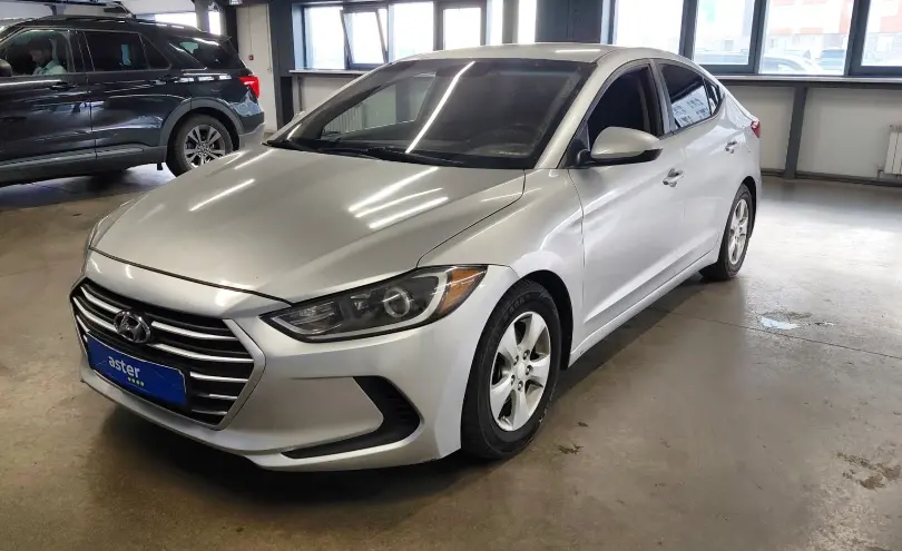 Hyundai Elantra 2017 года за 6 800 000 тг. в Астана