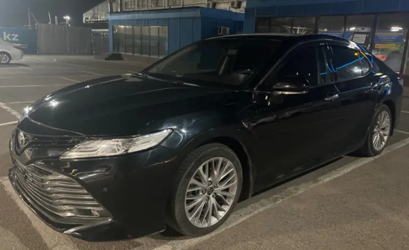 Toyota Camry 2019 года за 12 500 000 тг. в Алматы