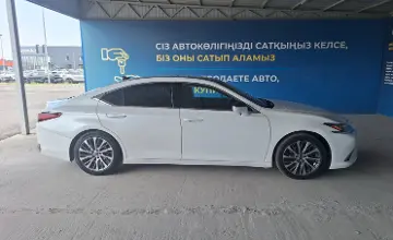 Lexus ES 2018 года за 17 000 000 тг. в Алматы фото 4