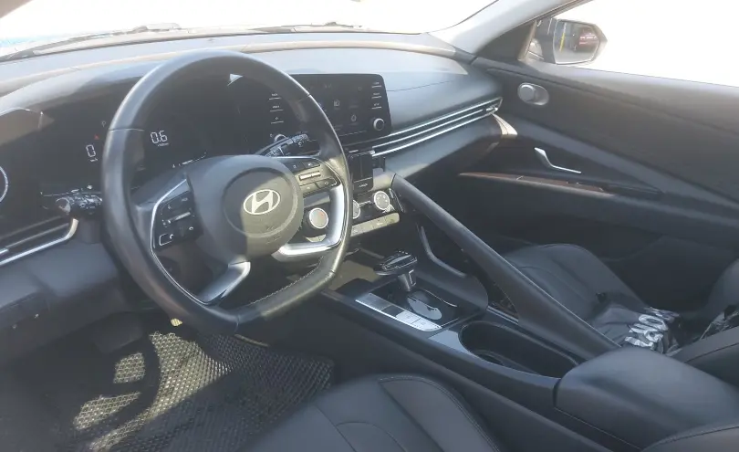 Hyundai Elantra 2024 года за 8 300 000 тг. в Алматы фото 5
