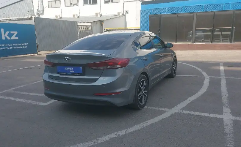 Hyundai Elantra 2018 года за 7 500 000 тг. в Алматы фото 3