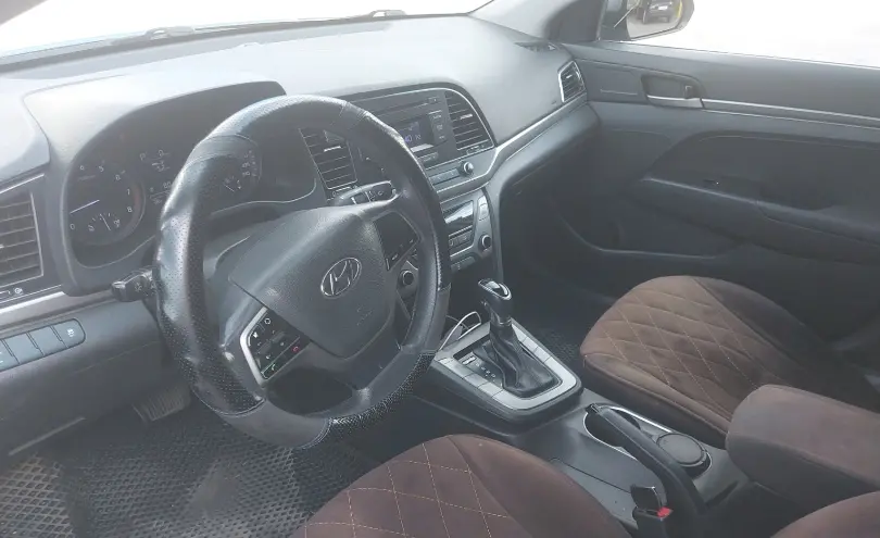 Hyundai Elantra 2018 года за 7 500 000 тг. в Алматы фото 5