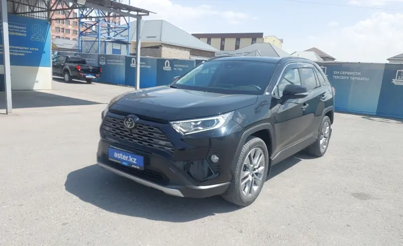 Toyota RAV4 2021 года за 16 200 000 тг. в Шымкент