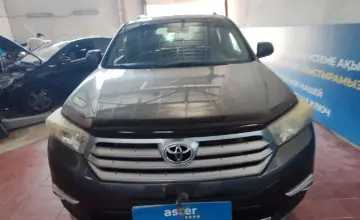 Toyota Highlander 2011 года за 15 000 000 тг. в Астана фото 2