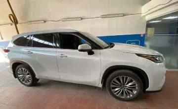 Toyota Highlander 2023 года за 27 000 000 тг. в Астана фото 4
