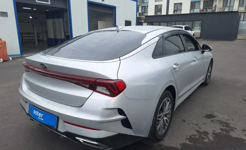 Kia K5 2021 года за 10 000 000 тг. в Алматы фото 5