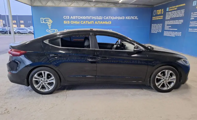 Hyundai Elantra 2018 года за 6 500 000 тг. в Алматы фото 4