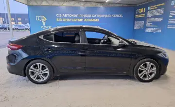 Hyundai Elantra 2018 года за 6 500 000 тг. в Алматы фото 4