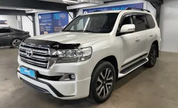 Toyota Land Cruiser 2016 года за 28 000 000 тг. в Астана фото 1
